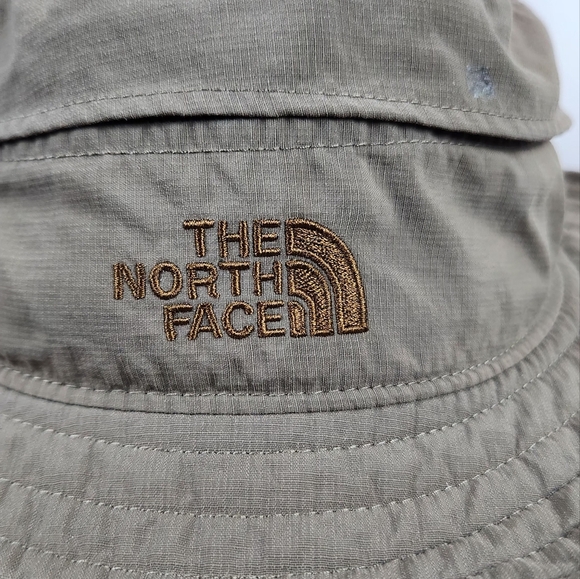 The North Face Bucket Hat Hiking Sun Khaki Nylon Adjustable Chin Strap&Fit - Picture 2 of 11